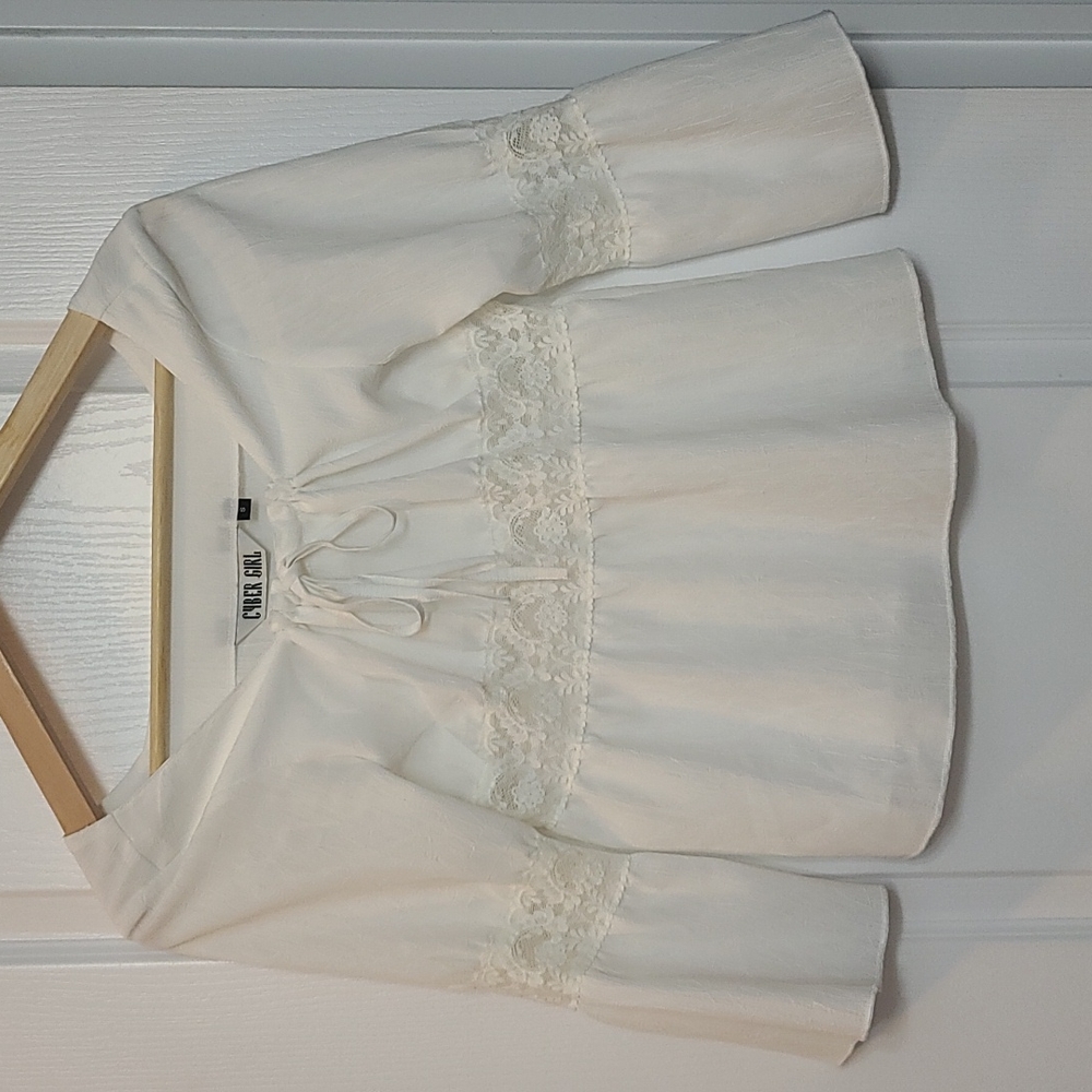 Vintage Y2K Cyber Girl lace and Crepe peasant top hippie boho festival